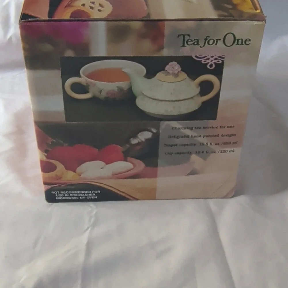 Tea For One Floral Ceramic Teapot Cup & Lid Set 3-Piece Boxed Green Pink